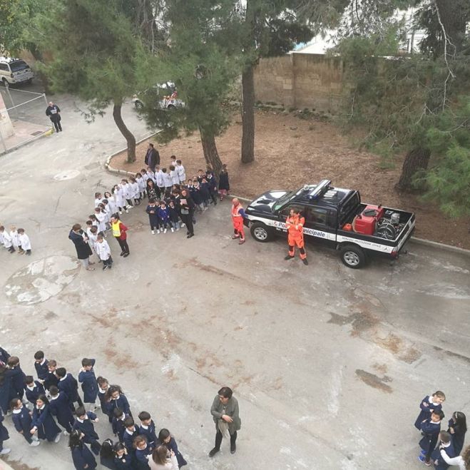 Altamura, simulazione di evacuazione per i bambini